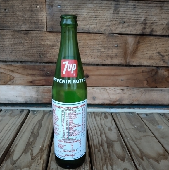 Vintage Indiana State Sycamore 1979 NCAA Finalist Basketball 7up Bottle - Picture 3 of 4